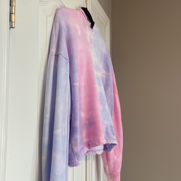 Tie Dye Cropped Hoodie - Picture 5 of 8